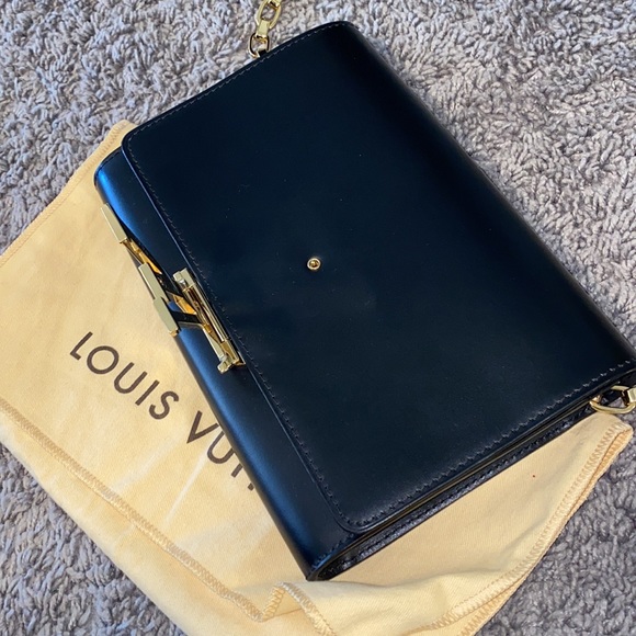 Louis Vuitton never used. Brand new! No box - Picture 3 of 5